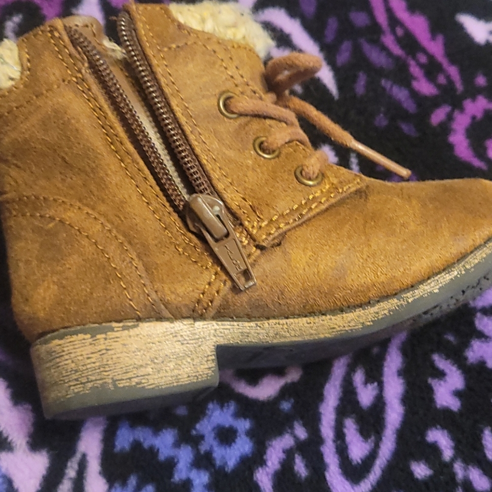 Boots - Picture 3 of 3